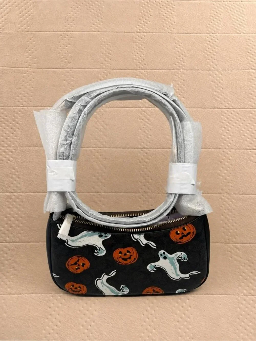 Limited Edition Coach Teri Bag Signature Canvas Halloween Ghost Pumpkin Motif